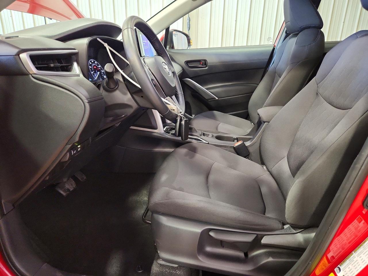 2024 Toyota Corolla Cross Le - Фото 7