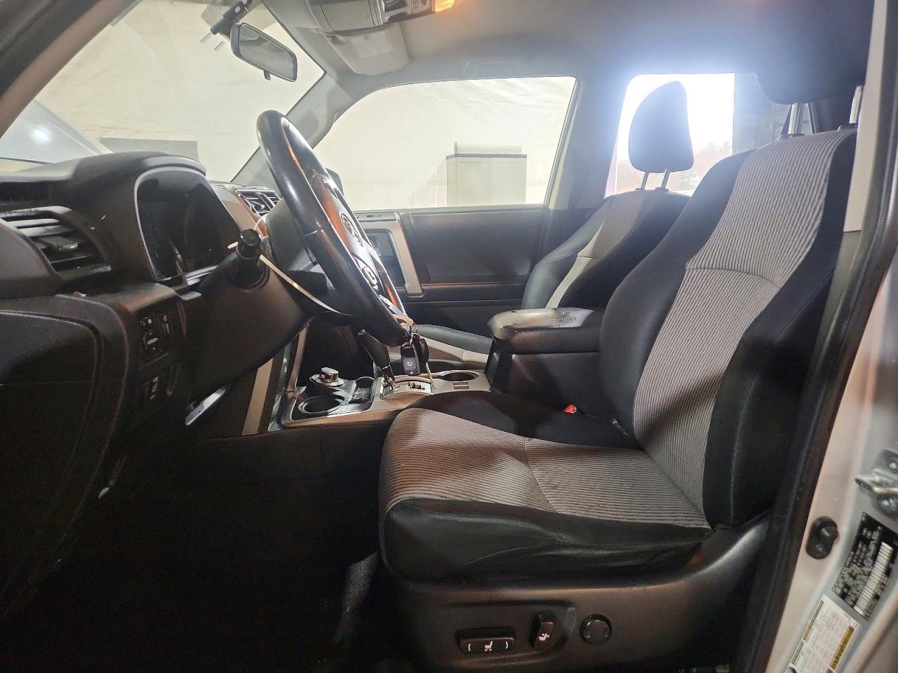 2014 Toyota 4Runner Sr5 - Image 7