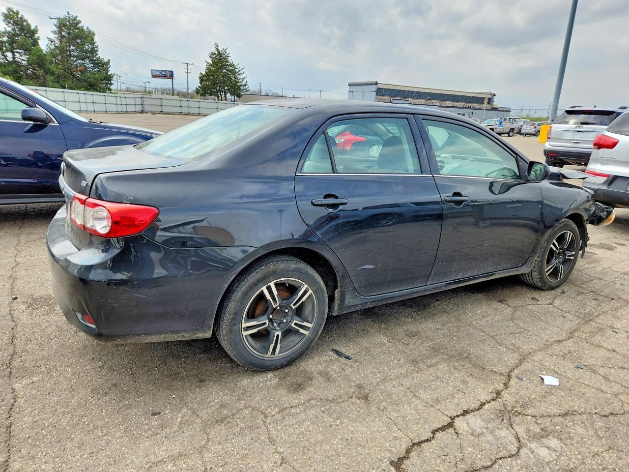 2013 Toyota Corolla Le - Фото 3