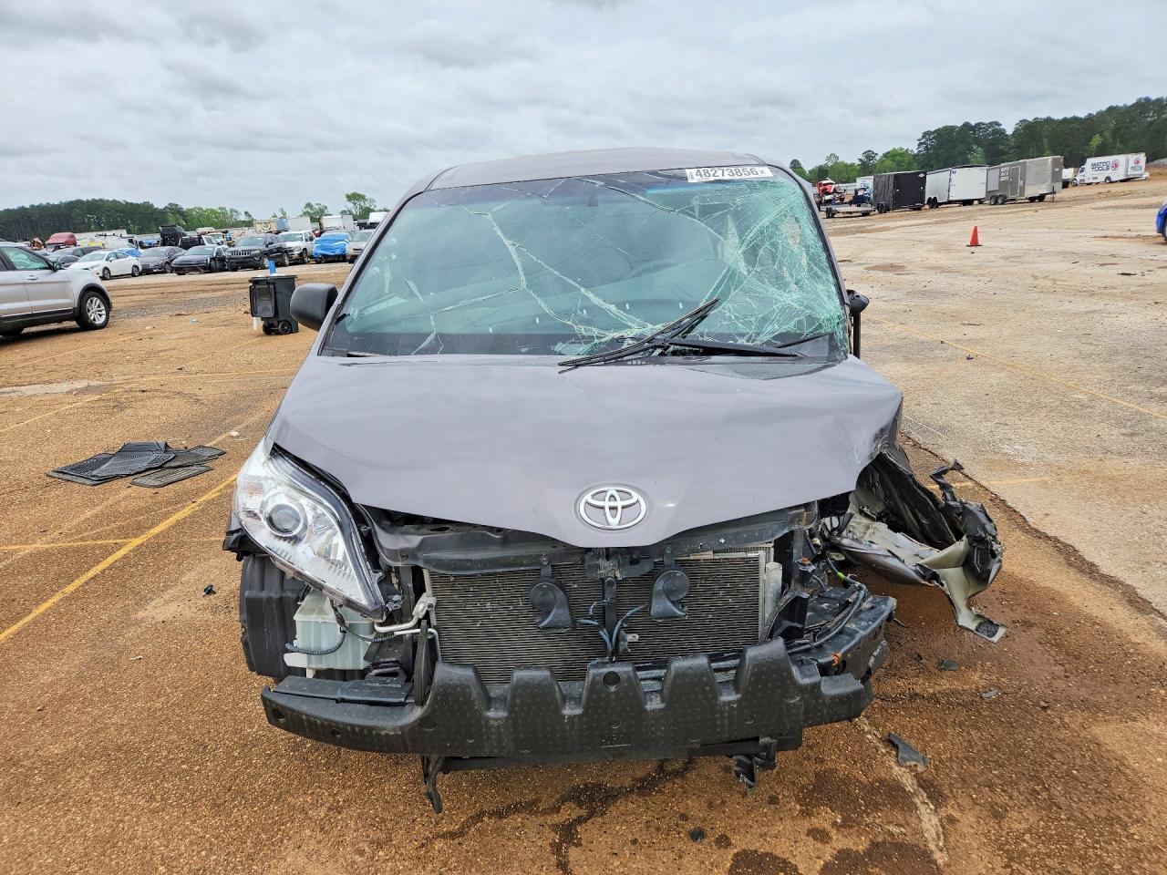 2017 Toyota Sienna L 7-Passenger - Image 5