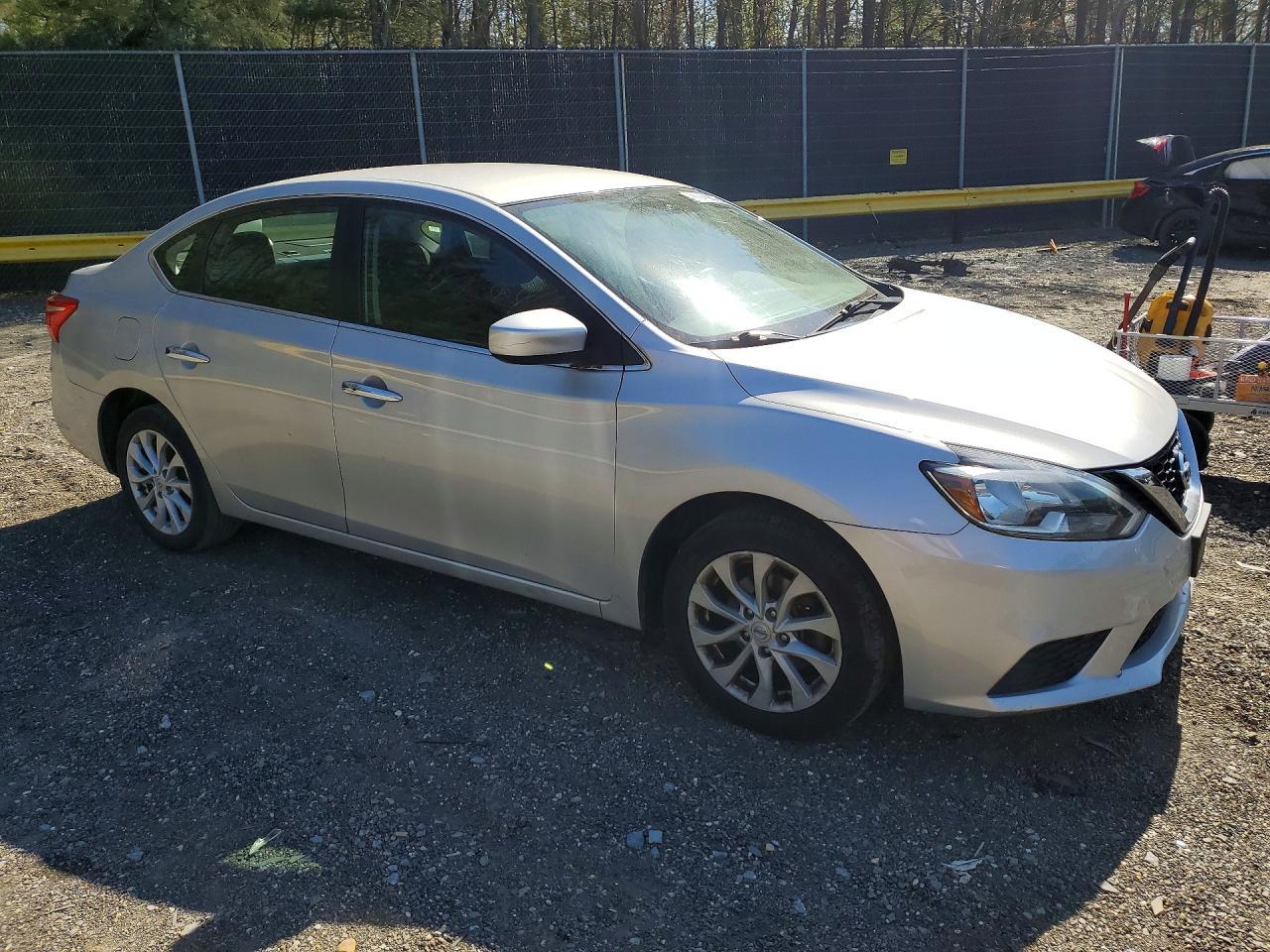 2019 Nissan Sentra Sv - Фото 4
