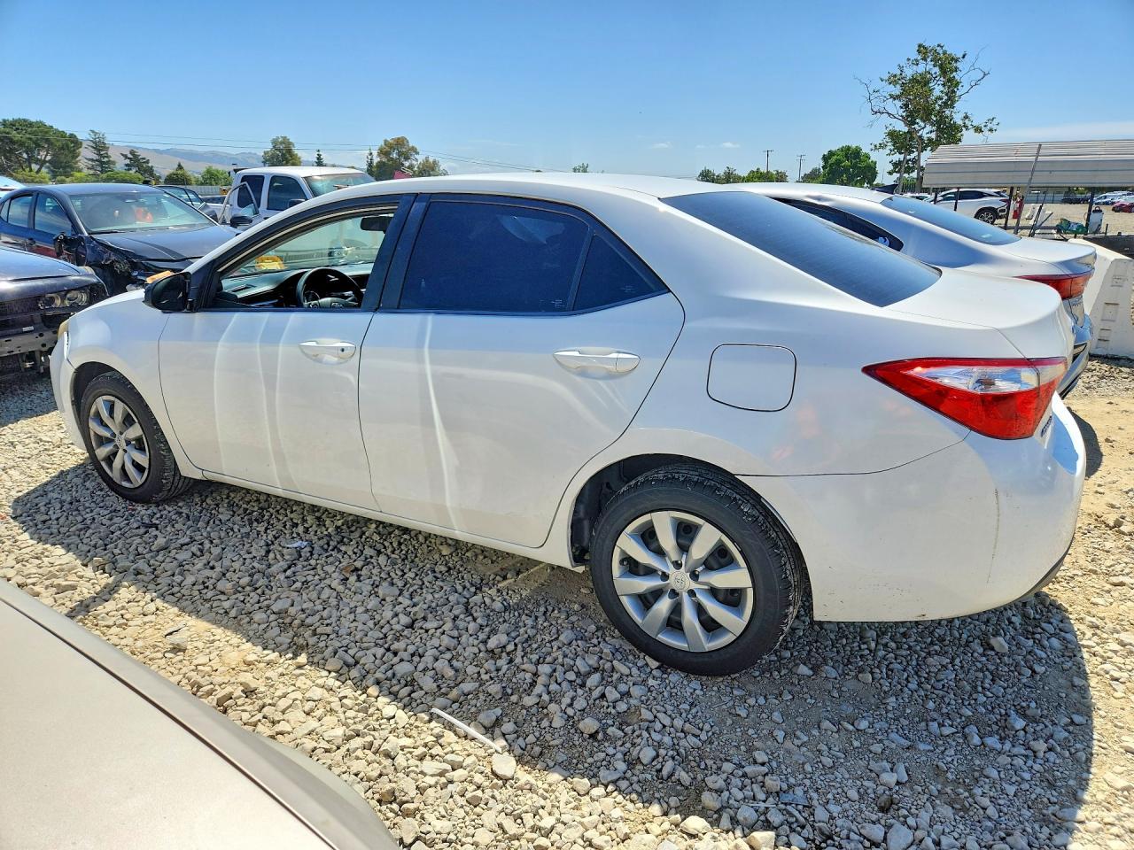 2014 Toyota Corolla Le - Фото 2