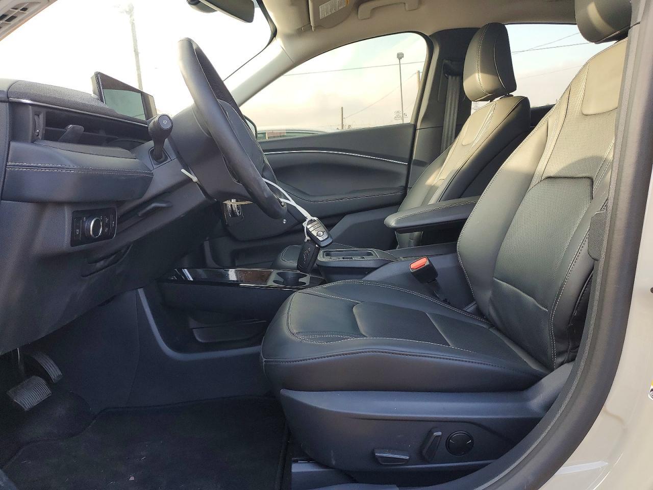 2025 Ford Mustang Mach-E Premium - Фото 7