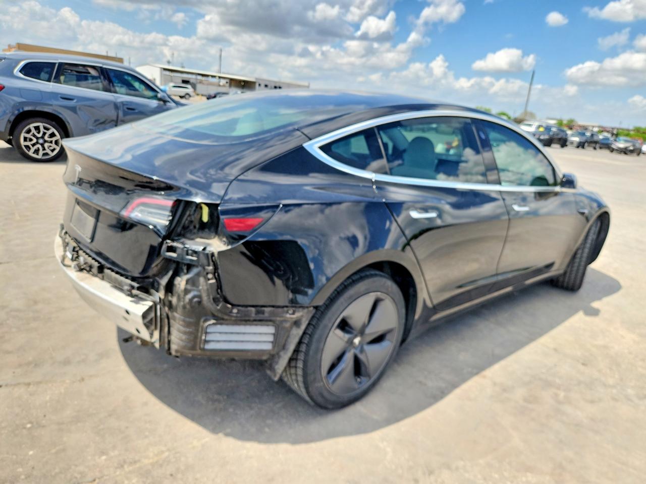 2019 Tesla Model 3 - Фото 3