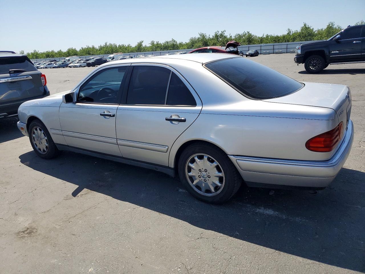 1999 Mercedes-Benz E 320 - Image 2