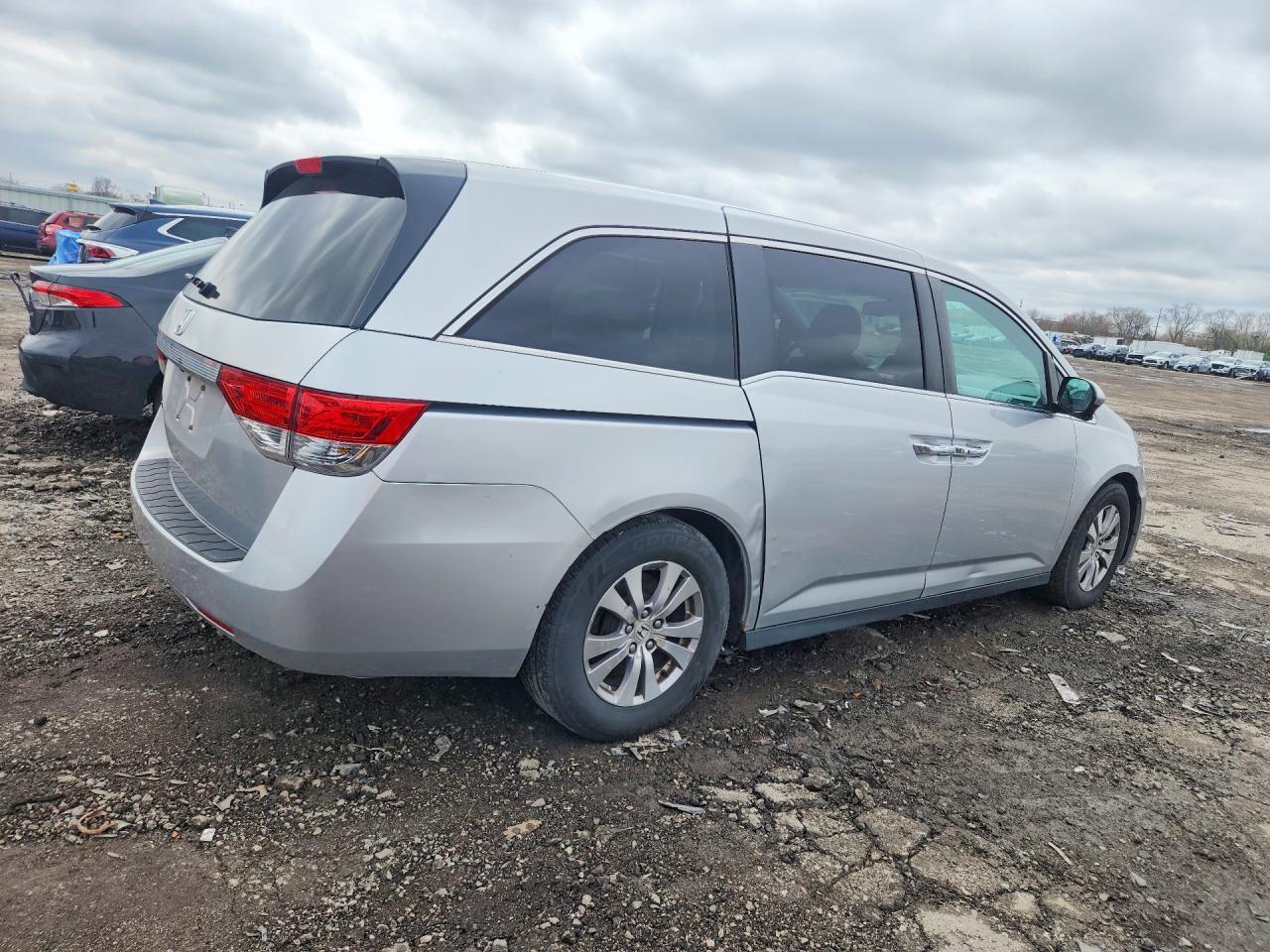 2014 Honda Odyssey Exl - Image 3