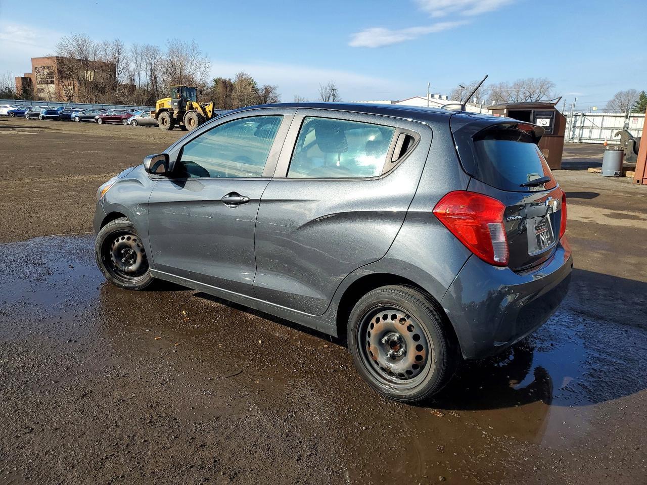 2019 Chevrolet Spark Ls - Фото 2
