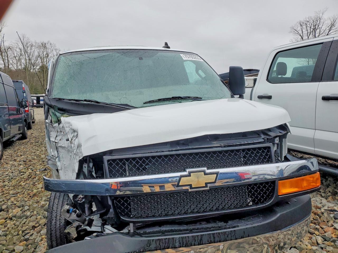 2023 Chevrolet Express G3500 - Фото 5