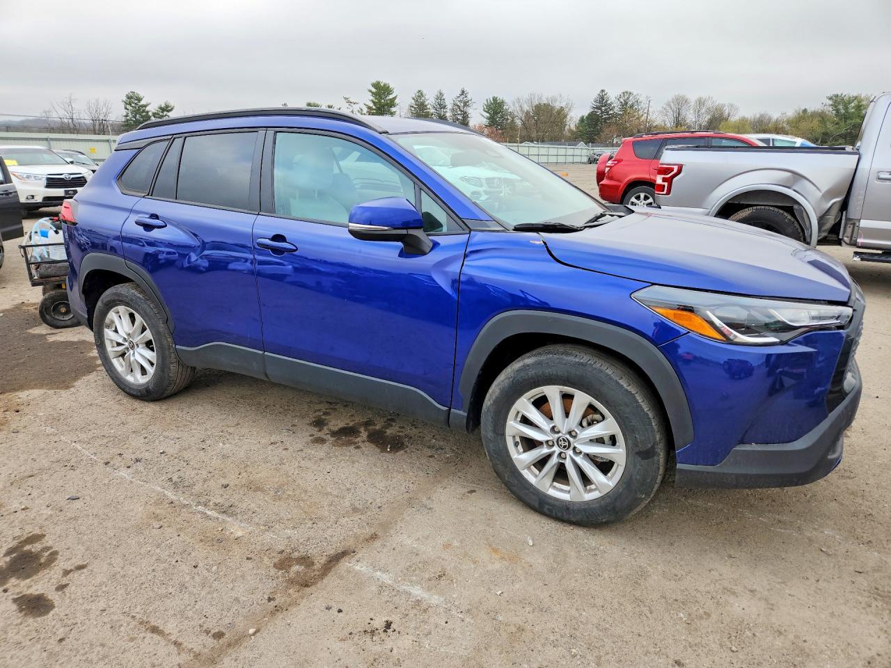 2024 Toyota Corolla Cross Le - Фото 4