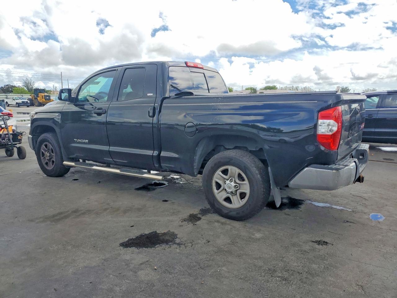 2018 Toyota Tundra Sr5 - Фото 2
