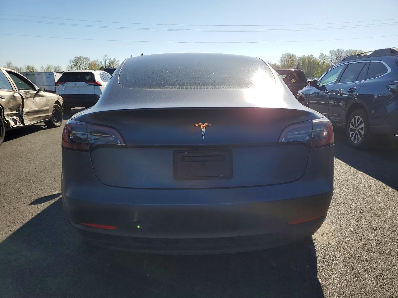 2023 Tesla Model 3 - Фото 6
