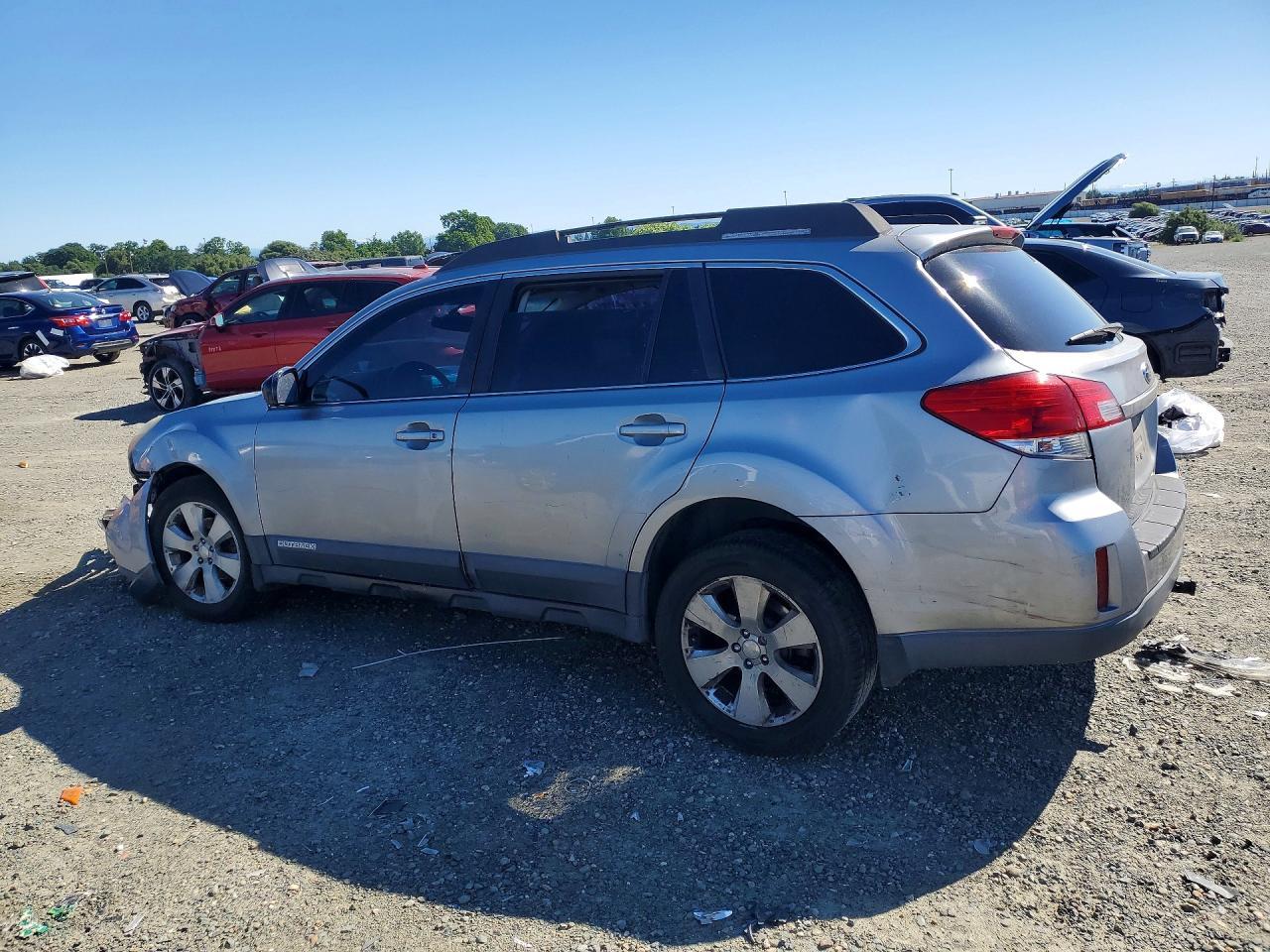 2010 Subaru Outback 2.5I Premium - Фото 2