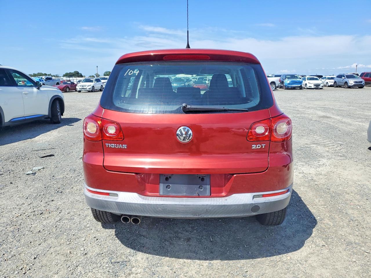 2010 Volkswagen Tiguan S - Image 6