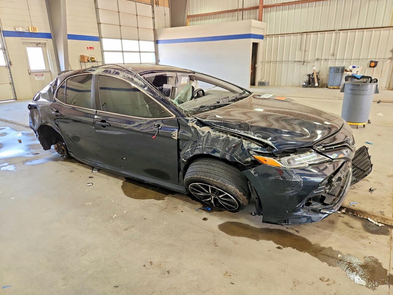 2020 Toyota Camry - Фото 4