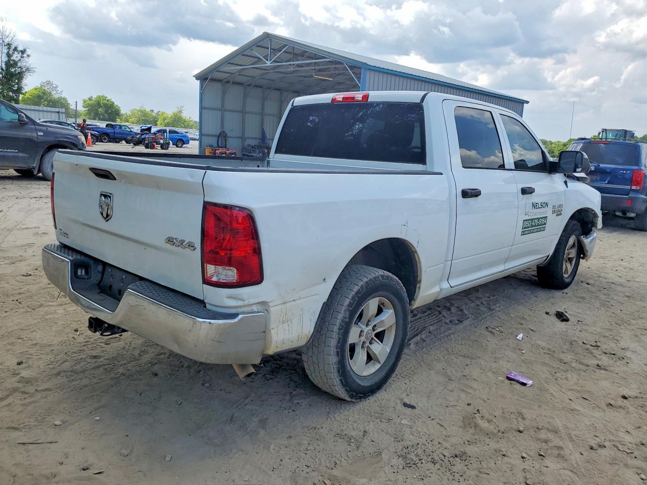 2021 Ram 1500 Classic Tradesman - Фото 3