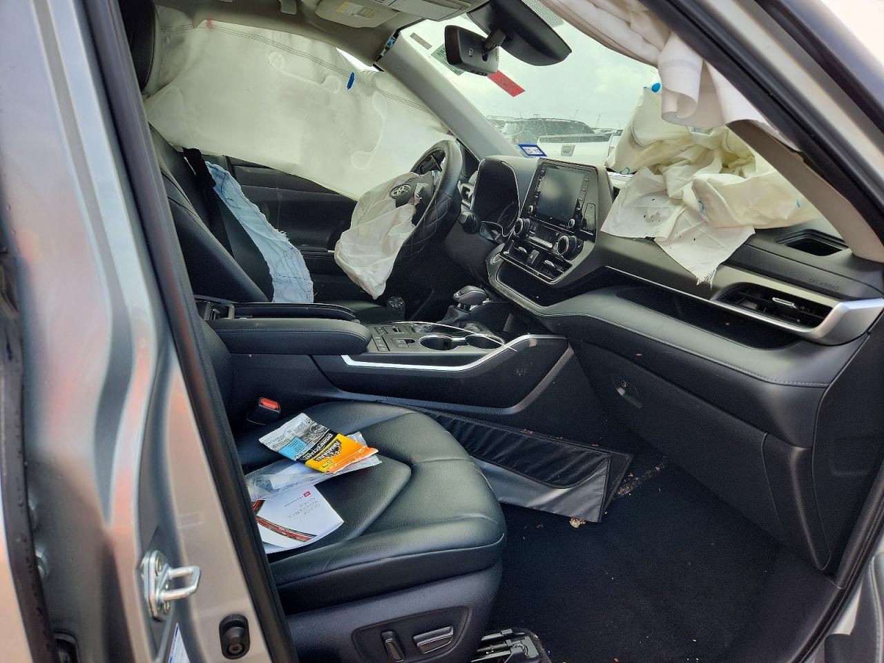 2021 Toyota Highlander Xle - Image 7