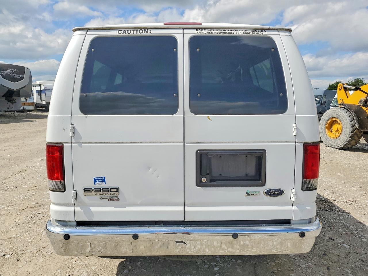 2014 Ford Econoline E350 Super Duty Wagon - Фото 6