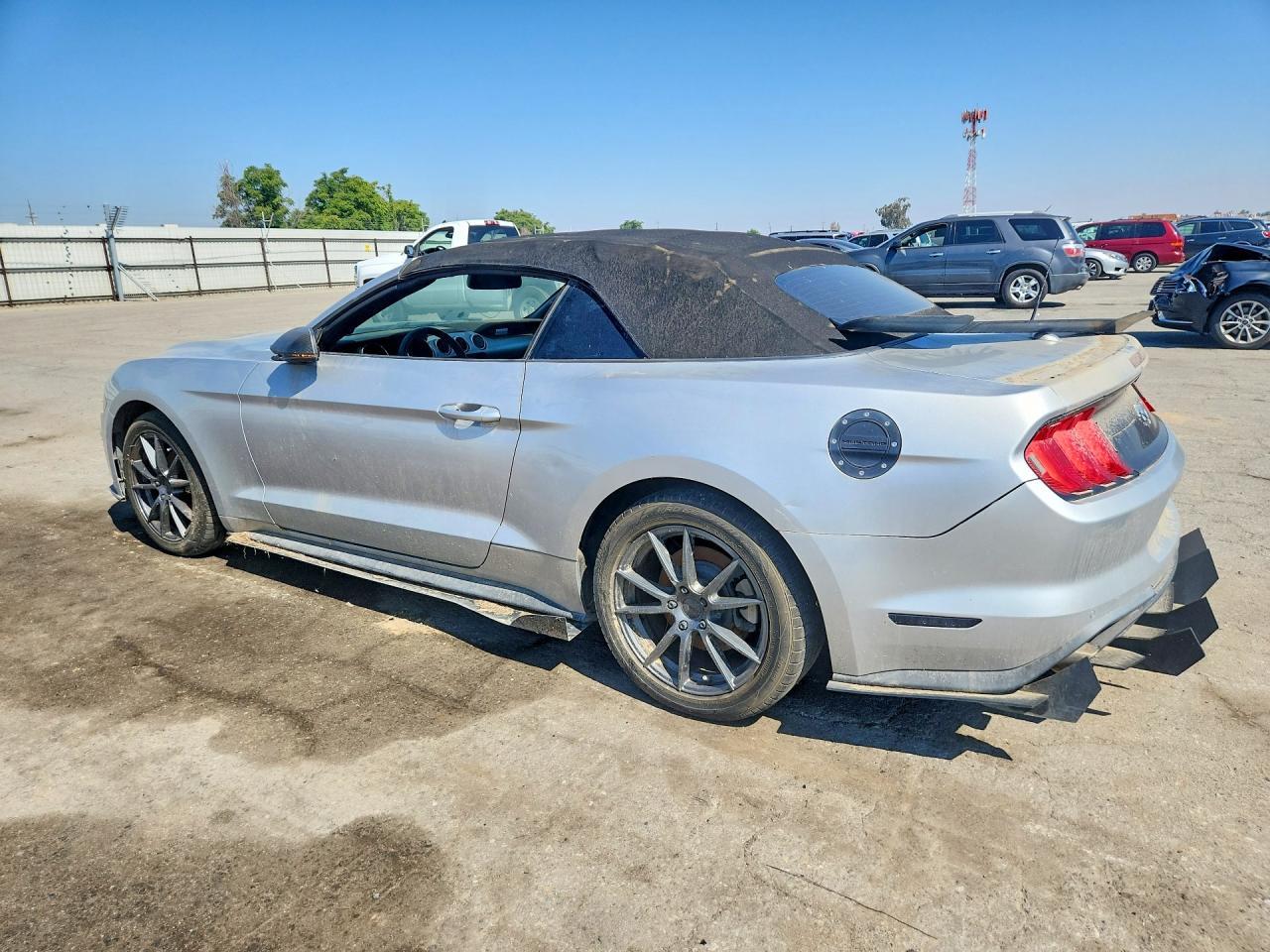 2018 Ford Mustang - Фото 2
