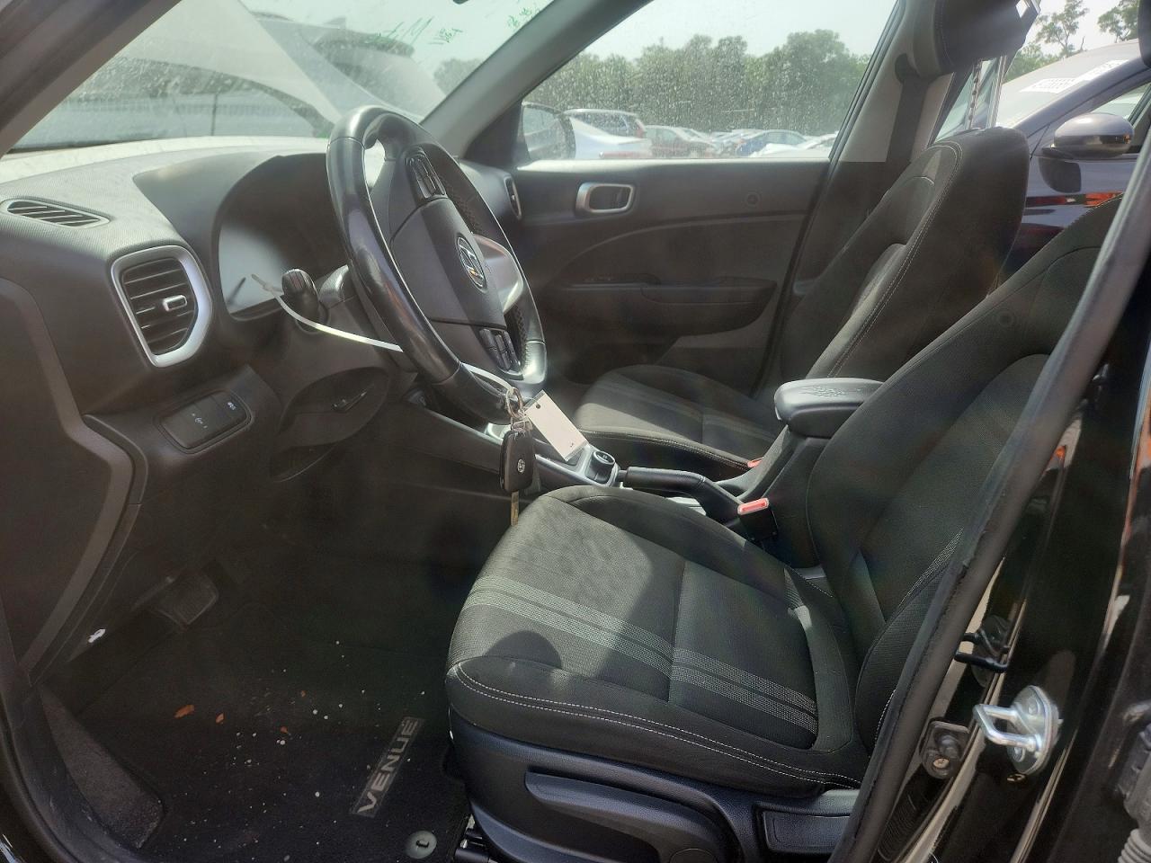 2023 Hyundai Venue Sel - Image 7