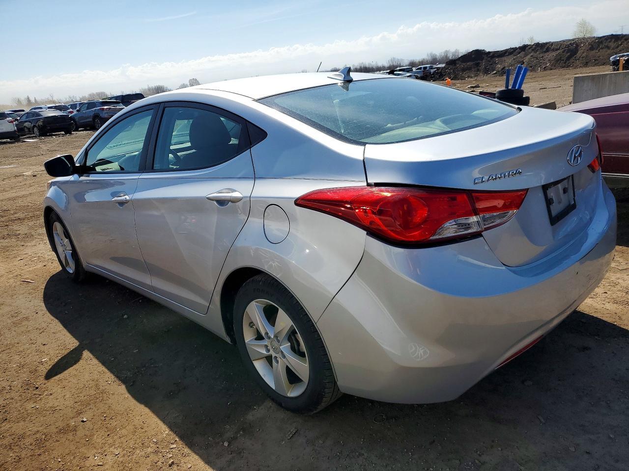 2013 Hyundai Elantra Gls - Image 2