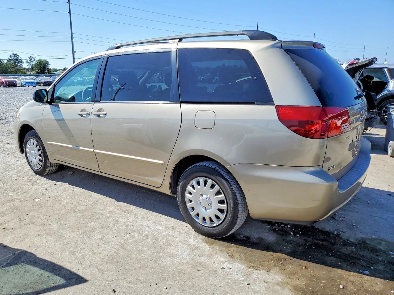 2005 Toyota Sienna Le 7 Passenger - Фото 2
