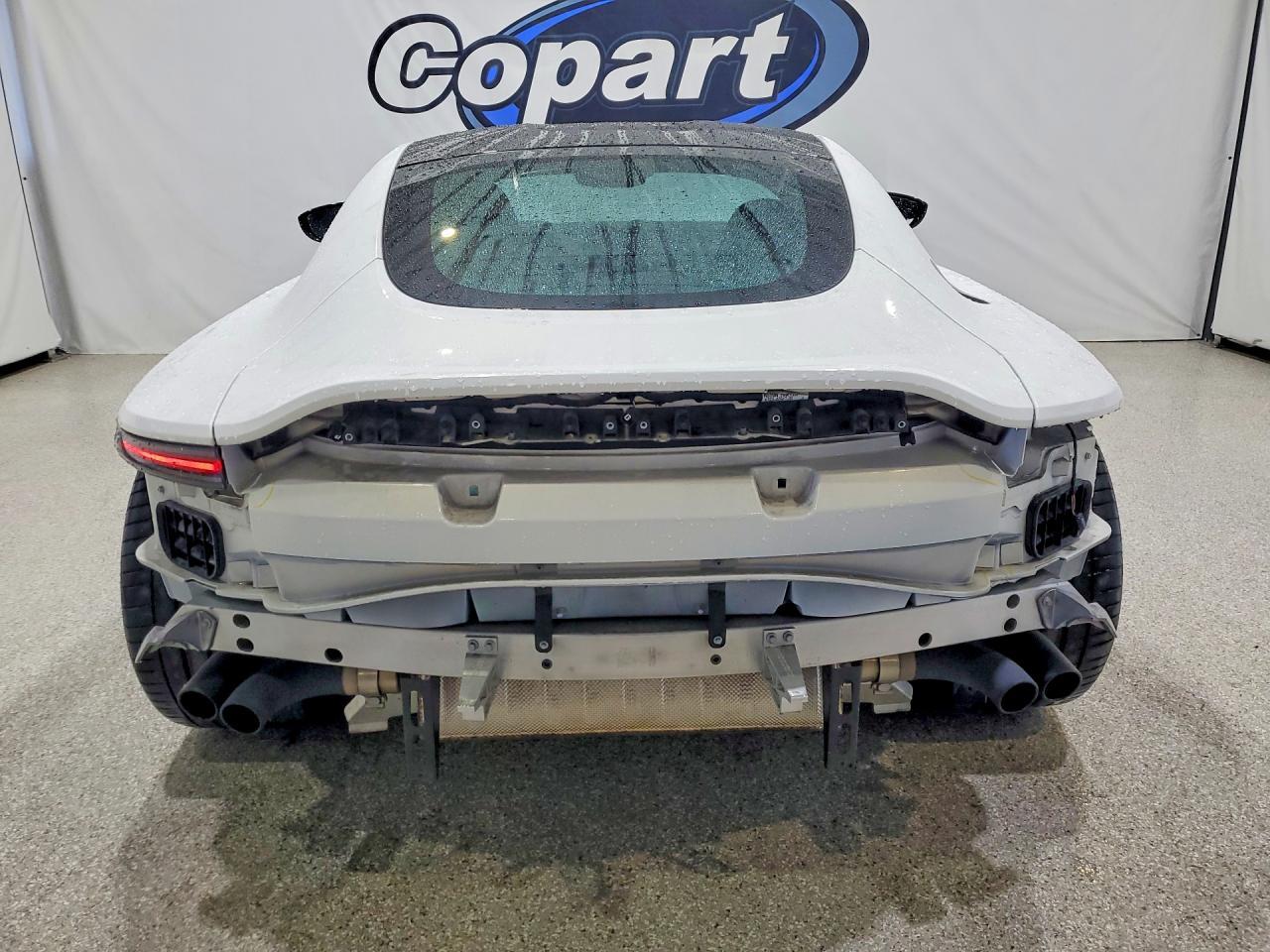 2022 Aston Martin Vantage - Фото 6
