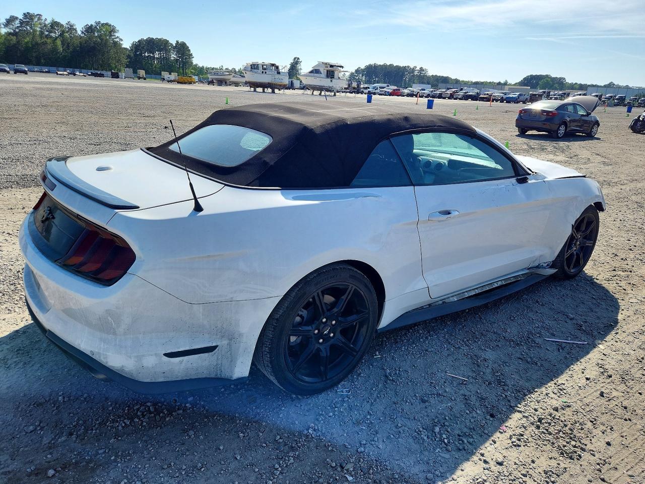 2018 Ford Mustang - Фото 3