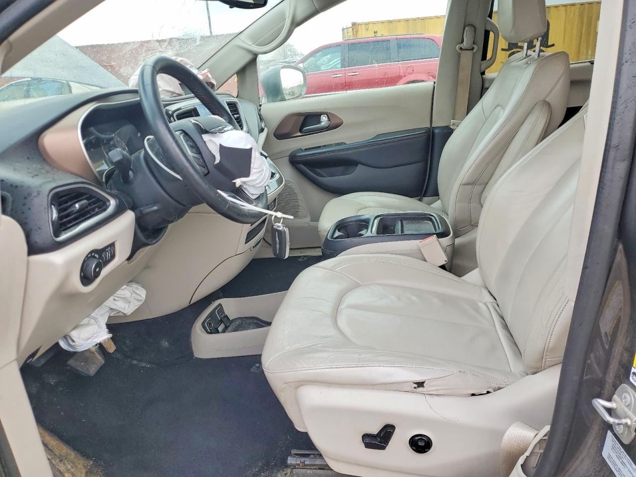 2017 Chrysler Pacifica Touring L - Фото 7
