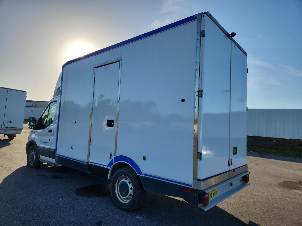 2021 Ford Transit T-350 Hd Refrigerated Truck - Image 2