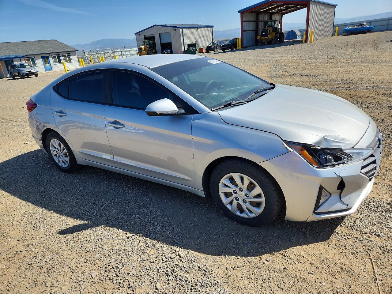 2019 Hyundai Elantra Se - Image 4