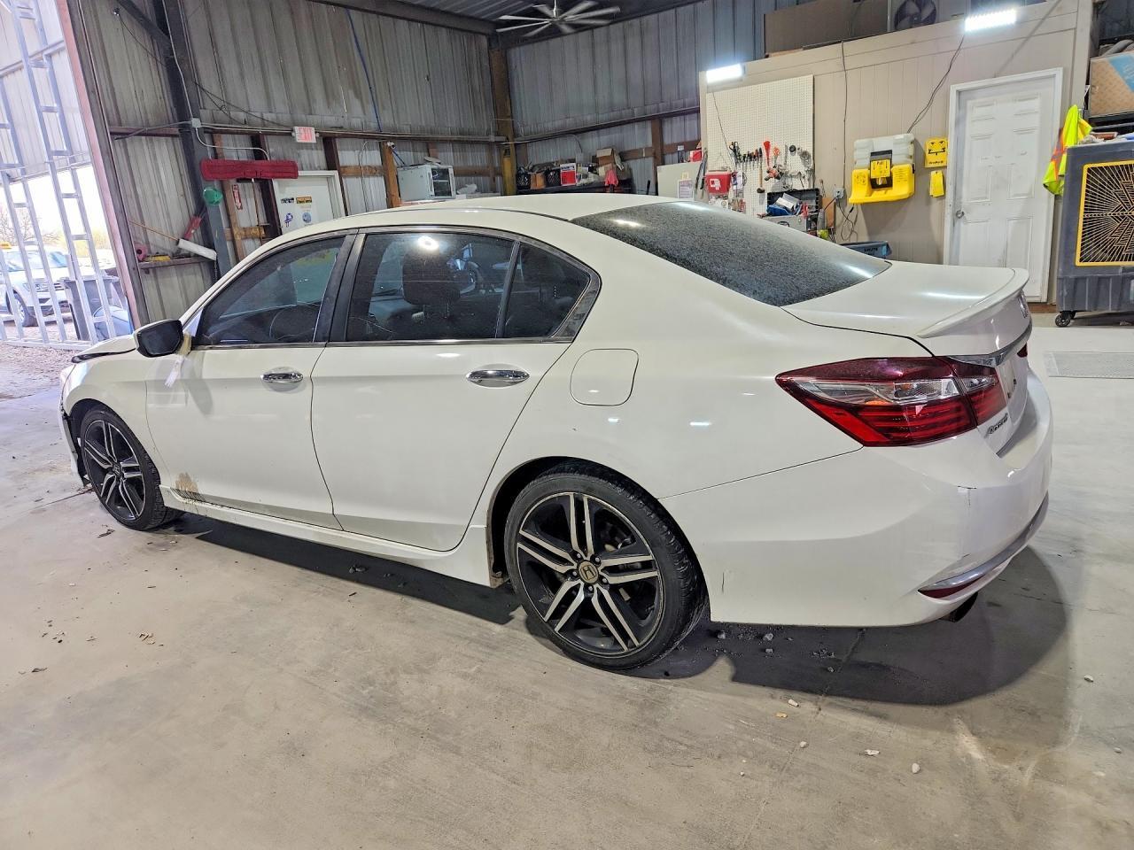 2017 Honda Accord Sport Special Edition - Фото 2