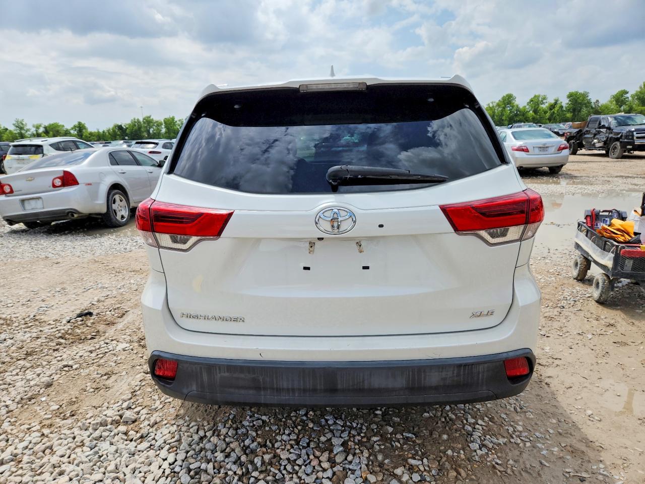 2017 Toyota Highlander Xle - Фото 6