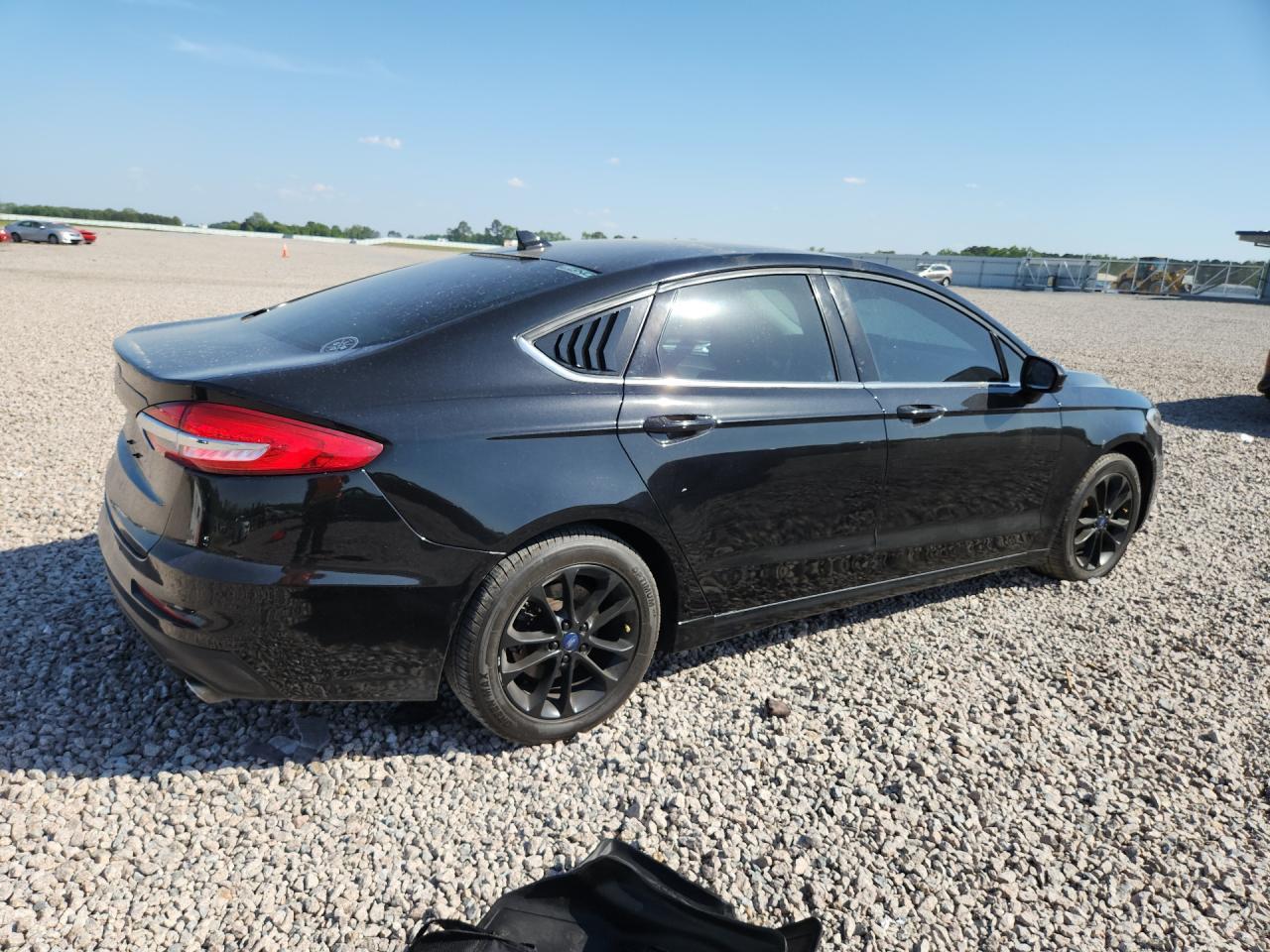2020 Ford Fusion Se - Image 3