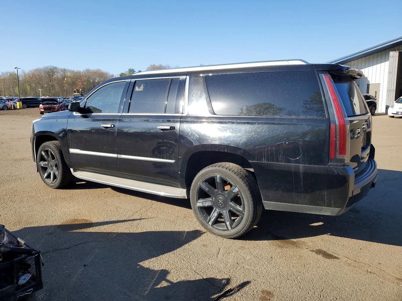 2015 Cadillac Escalade Esv Luxury - Image 2