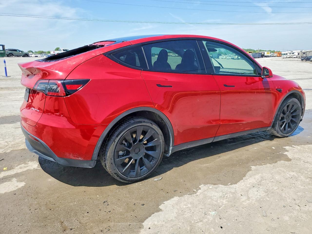 2023 Tesla Model Y - Фото 3