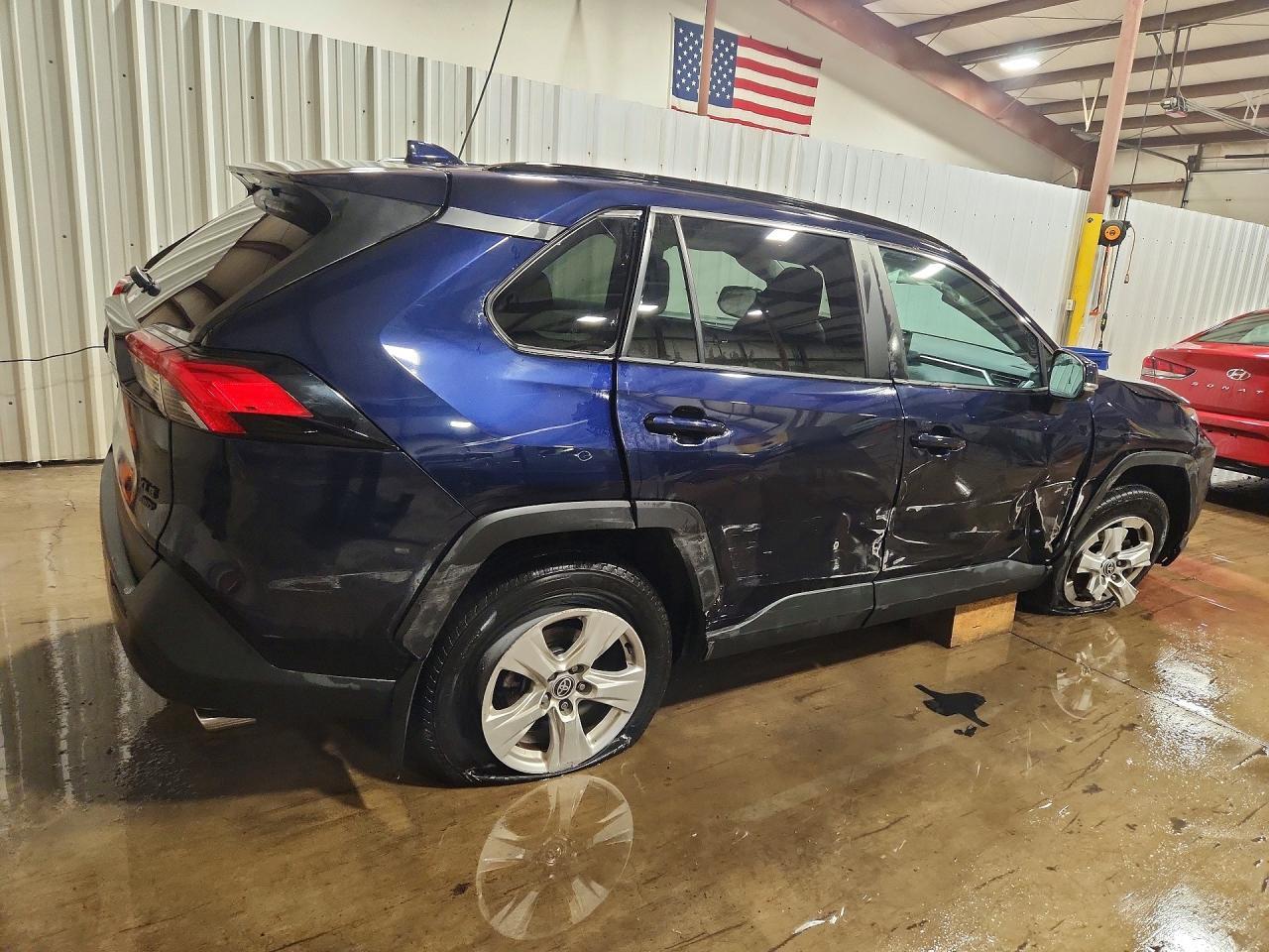 2021 Toyota Rav4 Xle - Фото 3