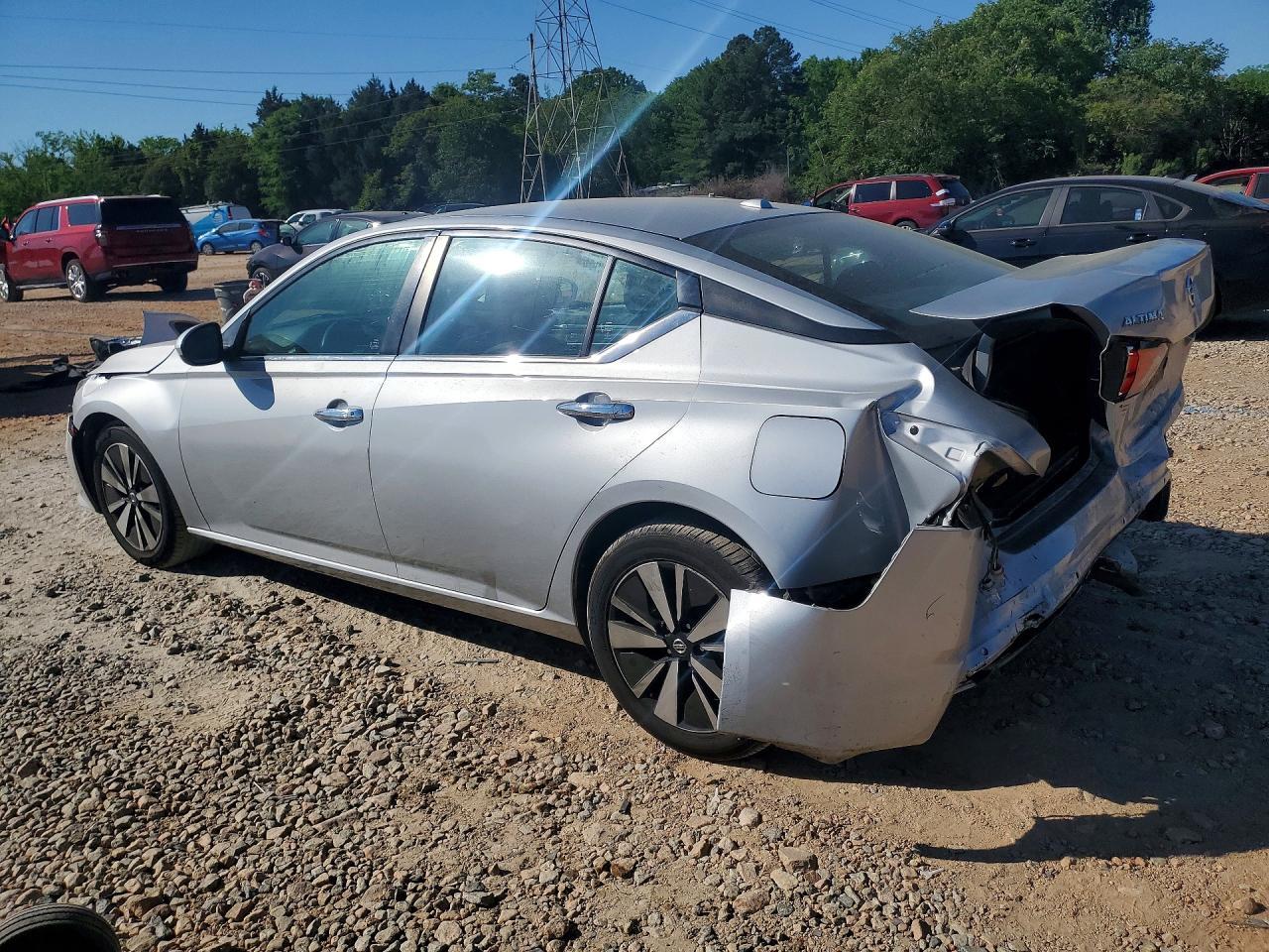 2022 Nissan Altima Sv - Image 2