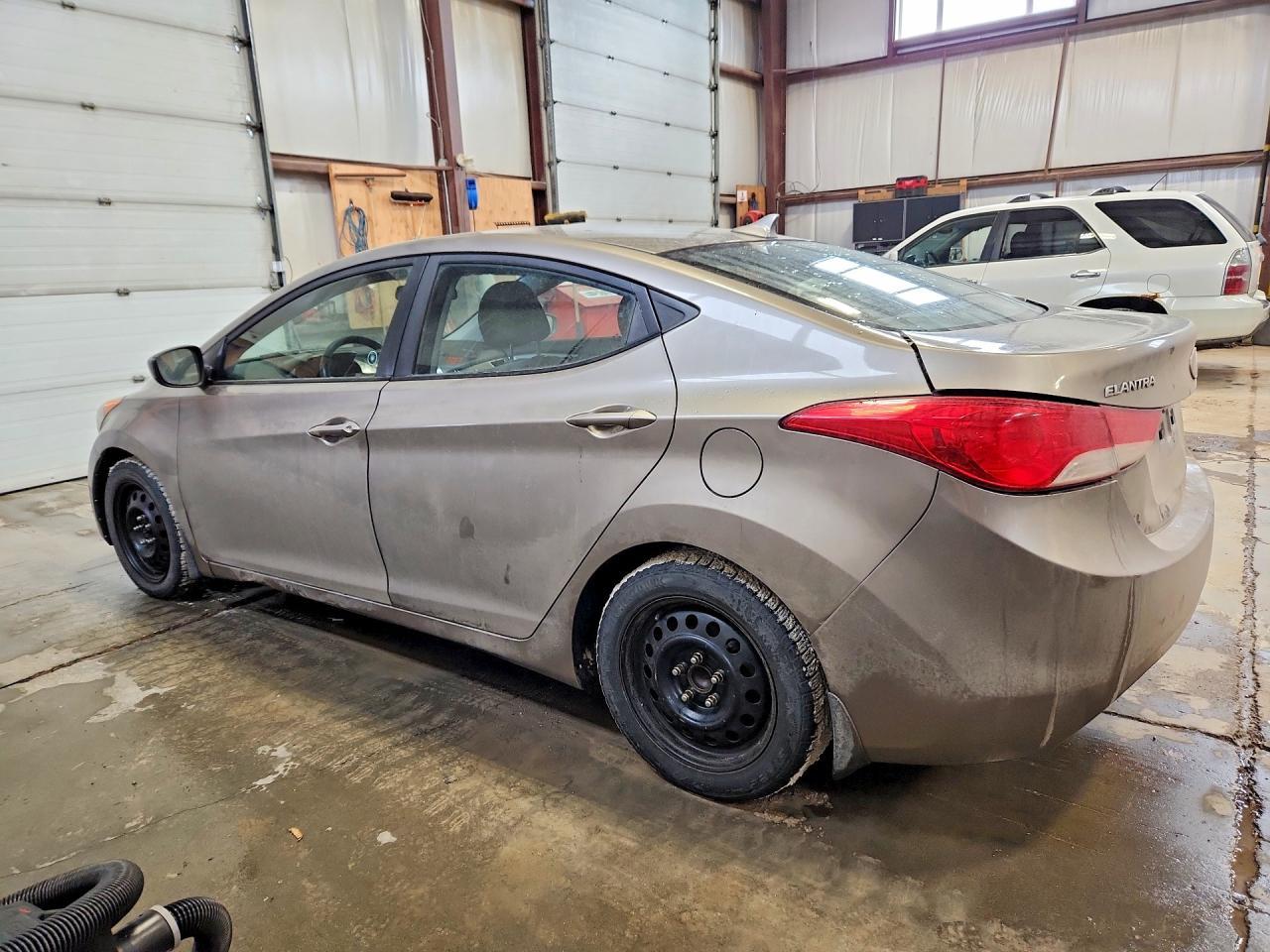 2013 Hyundai Elantra Gls - Фото 2