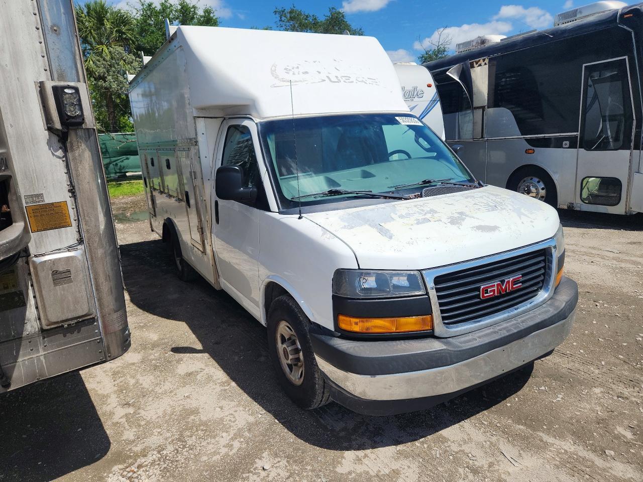 2018 GMC Savana Delivery Van - Image 4