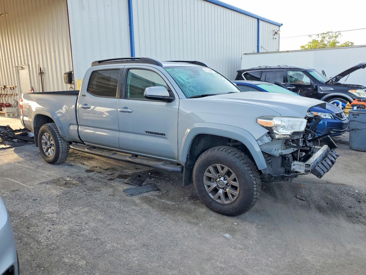2019 Toyota Tacoma Sr5 V6 - Image 4