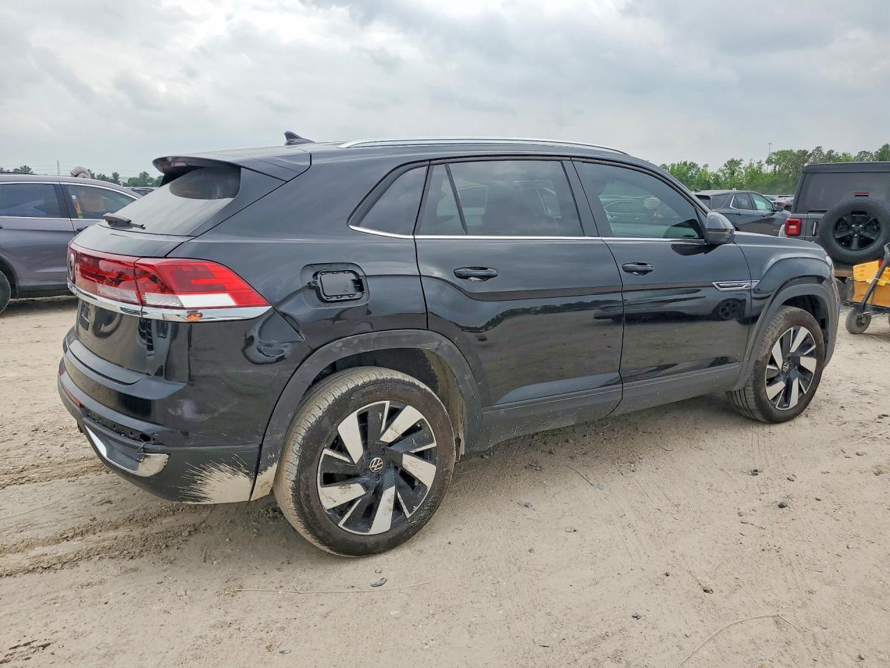 2025 Volkswagen Atlas Cross Sport Se - Фото 3