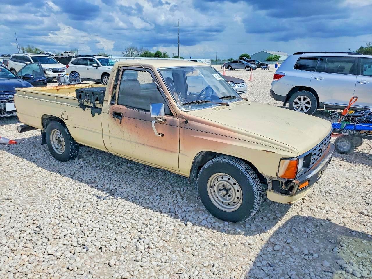 1984 Toyota Pickup Base - Фото 4