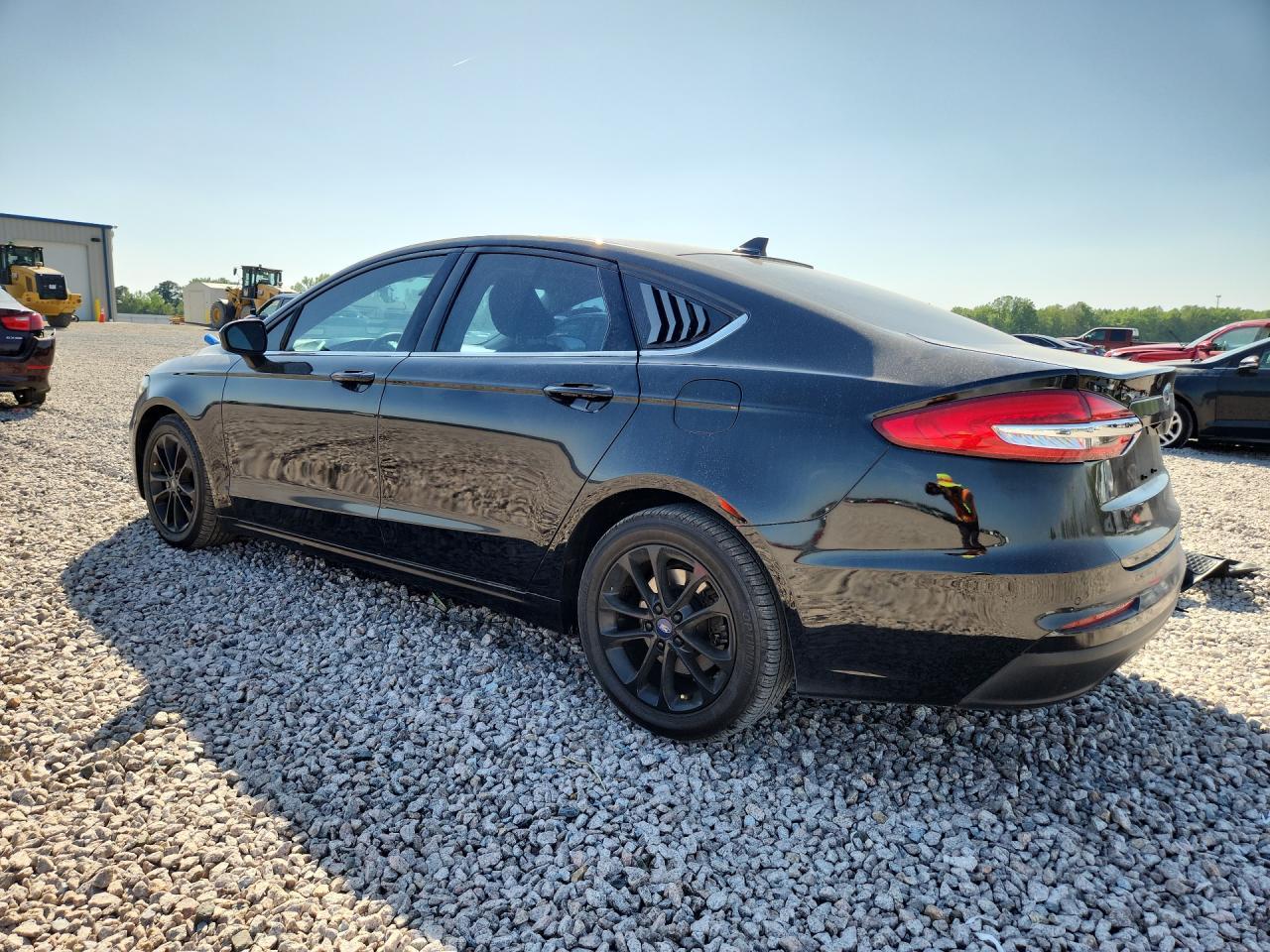 2020 Ford Fusion Se - Image 2