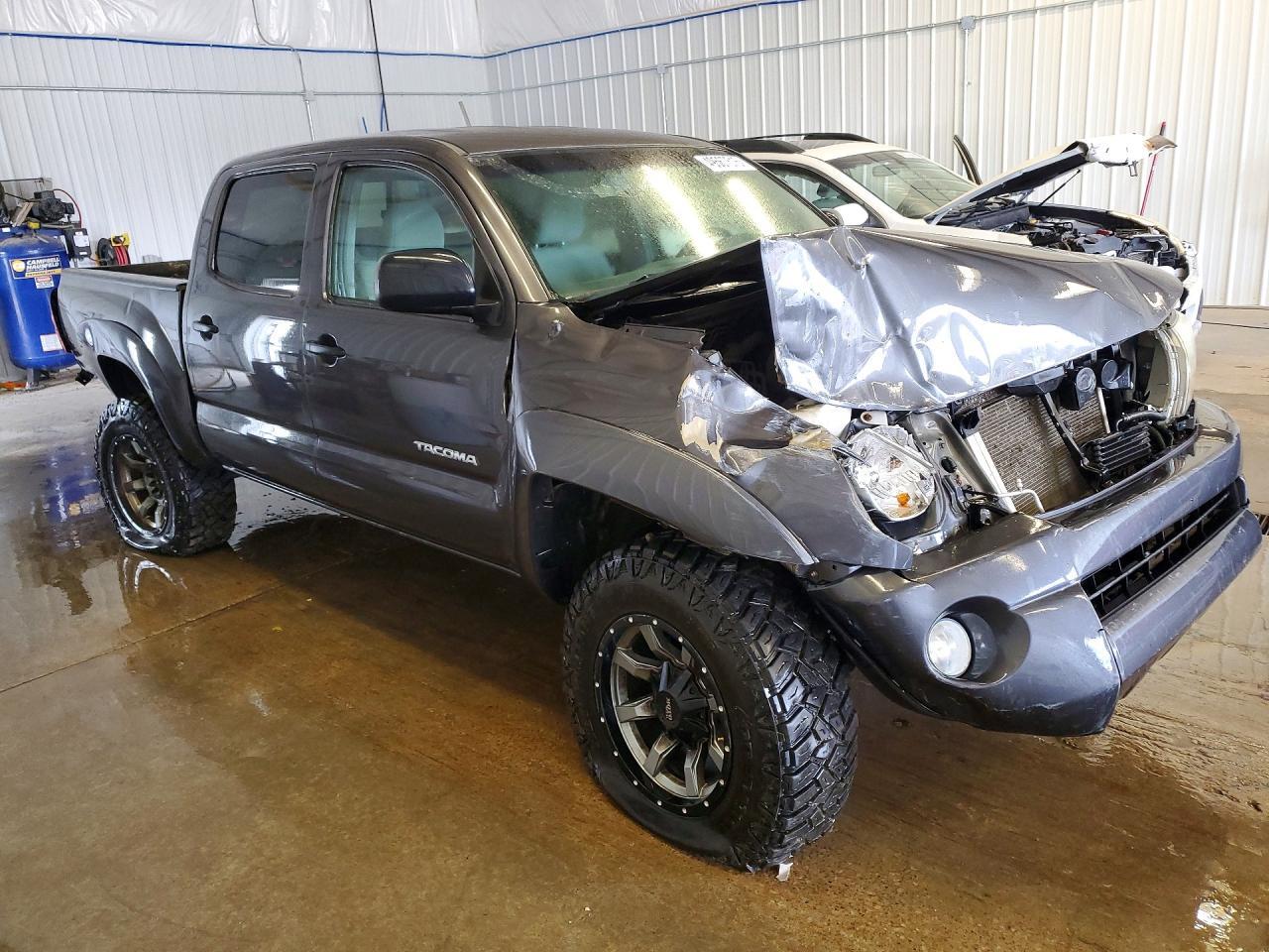 2011 Toyota Tacoma Double Cab - Фото 4