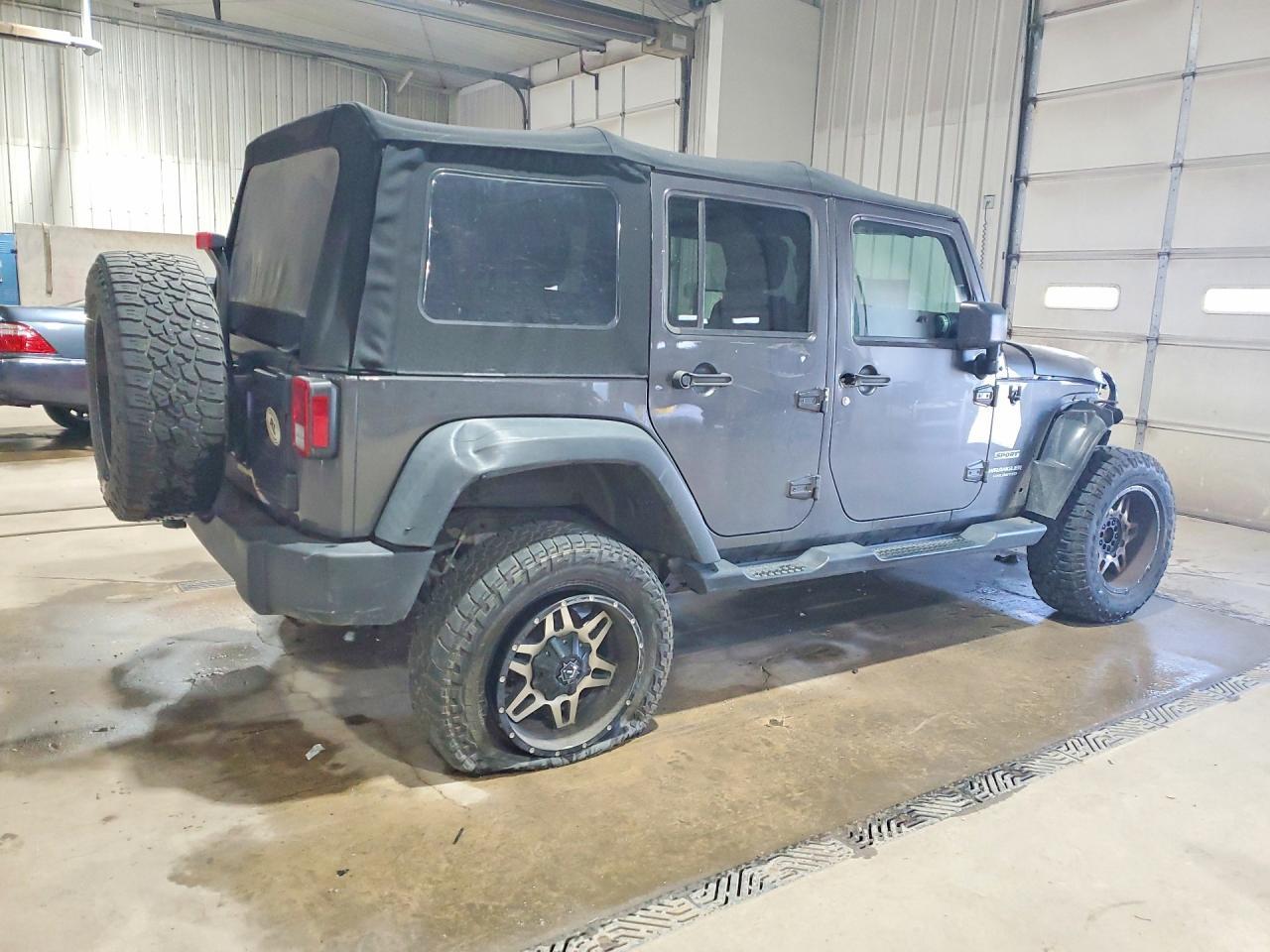 2016 Jeep Wrangler Unlimited Sport - Image 3