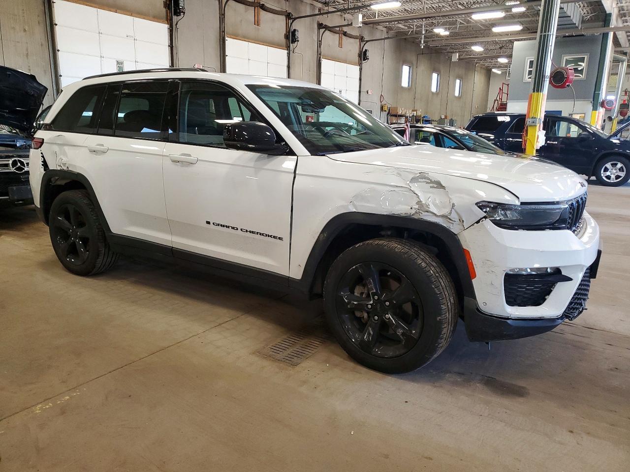 2023 Jeep Grand Cherokee Limited - Фото 4