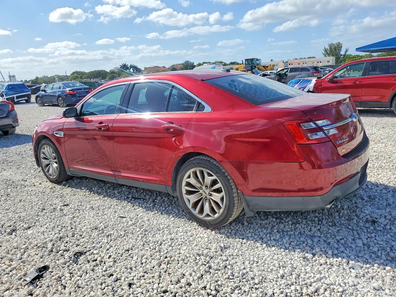2015 Ford Taurus Limited - Image 2