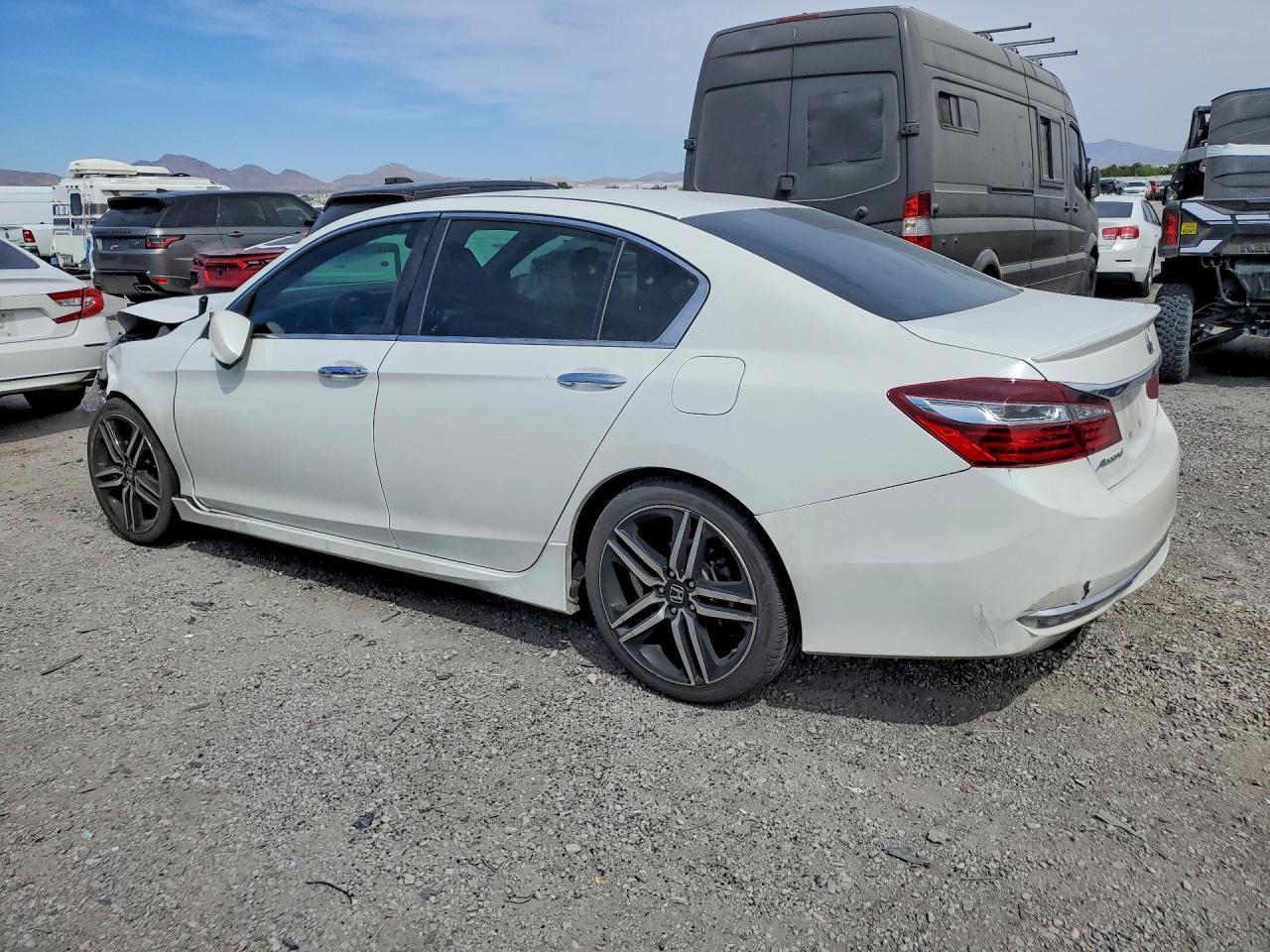 2017 Honda Accord Sport Special Edition - Image 2