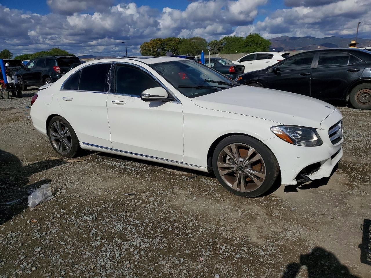 2018 Mercedes-Benz C 300 - Фото 4
