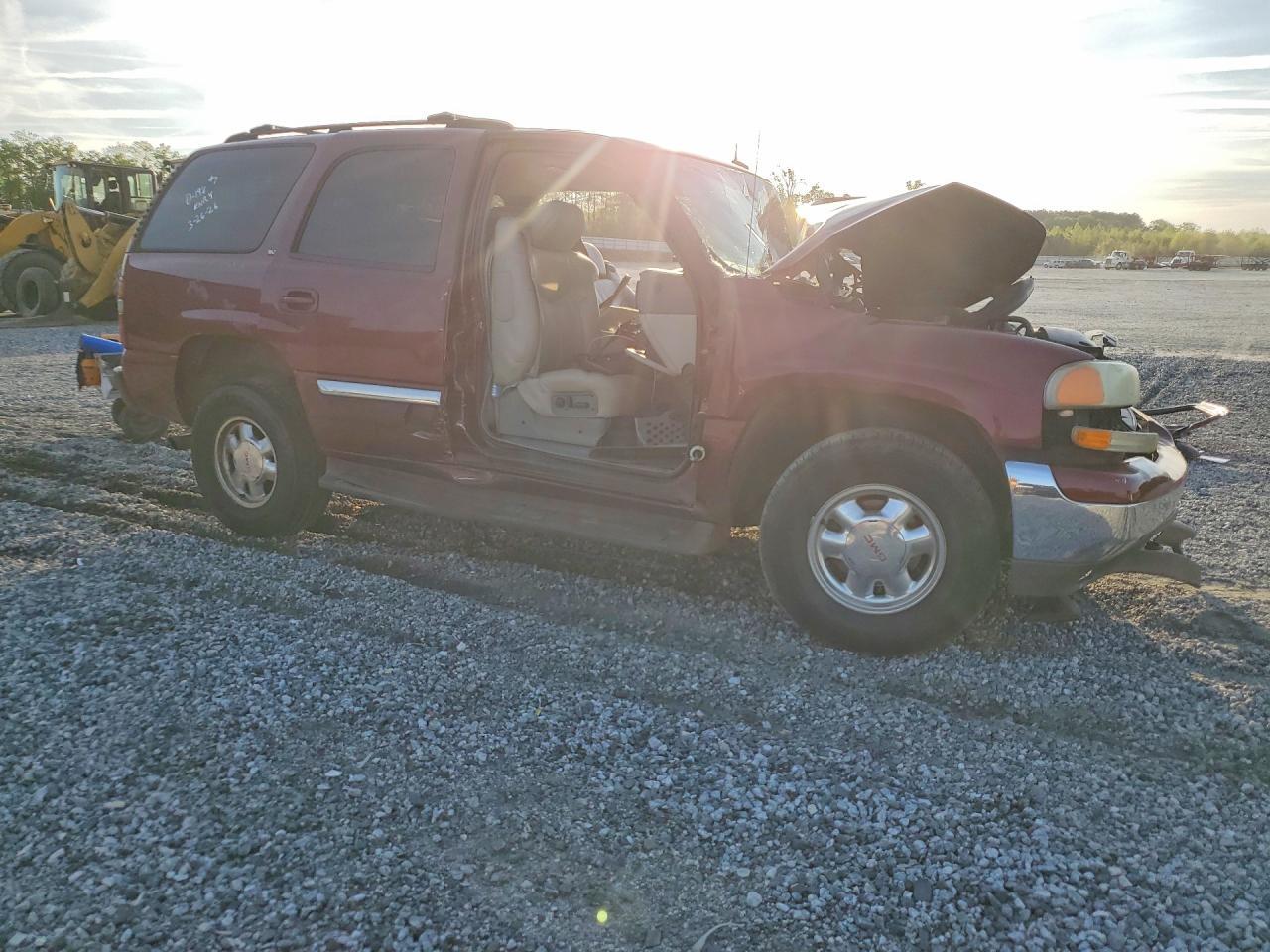 2002 GMC Yukon - Image 4